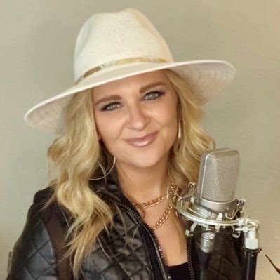 The Voice coach, Blake Shelton picked powerhouse singer, Erin Willet over Gwen Sebastian in last night's battle round (the two sang Pat Benatar's "We Belong"), but it may be the country singer, Gwen, who got the better end of the deal.. Country Weekly is reporting that the North Dakota native has been hired by Blake to join his touring band for several dates including his appearance at ...