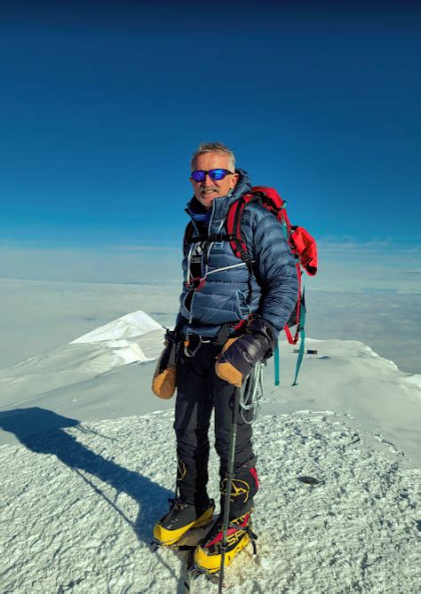 Blind Indiana veteran climbing world's tallest mountain