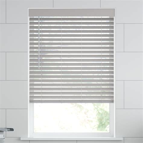 Blinds select. Faux wood blinds from SelectBlinds.com are budget-friendly, durable, & look like real wood. These faux wood horizontal blinds combat extreme temperatures and moisture. SAMPLE & LOCK IN TODAY'S OFFER … 