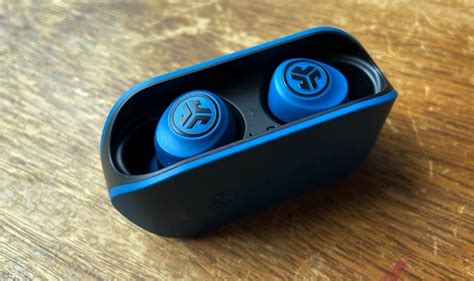 Blinking blue light on jlab earbuds case.  Understanding these signals is...