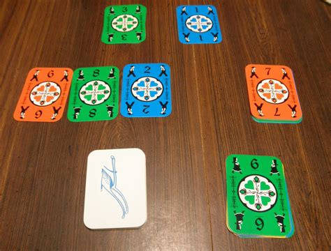 Each round the winning player scores one point. The first player to score five points is the winner. A player who stops the bus, and loses the hand, loses two tokens rather than one. A player who stops the bus and does not win the hand, loses two tokens rather than one. Three cards of the same kind are worth 30.5 points rather than 30..