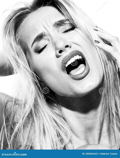 Blond Orgasm Onlyfans Leak