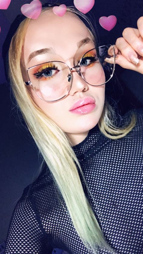 Post content related to her ONLY. . Blondalashes19
