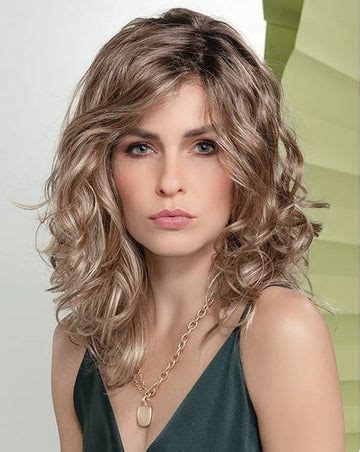 Blonde Wigs with Highlights: Enhance Your Beauty with a Golden Glow