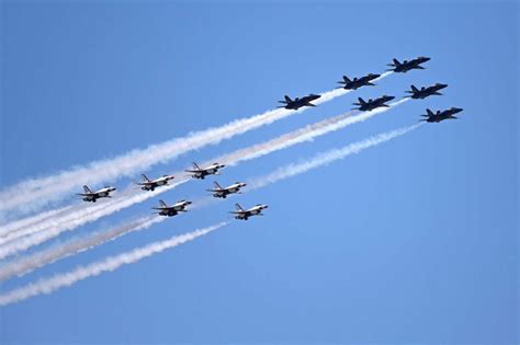 Blue Angels and Thunderbirds fly over NYC to honor front-line …