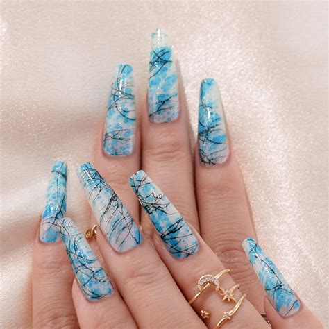 Blue Flowing Lines Press-on Nails Stylish Design Press-on