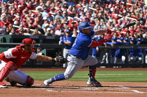 Blue Jays outlast Cardinals in back-and-forth Opening Day marathon