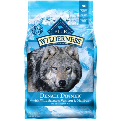 Blue buffalo dog food. For wet cat foods, Blue Buffalo typically provides a little more fat (about 2.25% more). According to our data, Blue Buffalo guarantees 2.81% more fiber than Farmina. Although this difference is relatively small, it's still a notable difference. In addition, Blue Buffalo wet cat foods also provide more fiber than Farmina wet foods. 