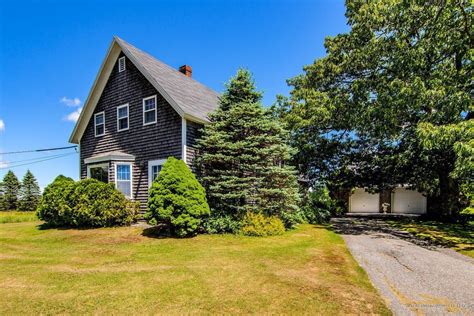 Blue hill maine real estate. http://www.legacysir.com/maine-real-estate/300-Pleasant-Street-Blue-Hill-maine-04614/1057629/Rare offering! Quality, well maintained classic 1839 Colonial bu... 