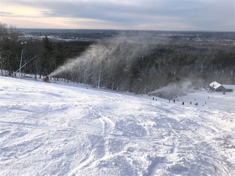 Blue hills skiing massachusetts. Specialties: Skiing, Snowboarding, Snow Tubing, Snowsports Lessons, Ski Racing, and winter fun only 25 miles from Boston. … 