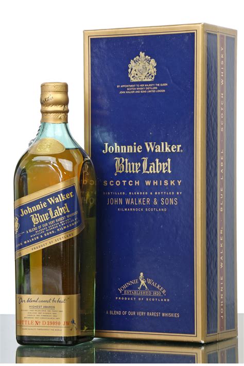 Blue label johnnie walker. 70cl. Where velvety smooth flavors blossom on the tongue. Johnnie Walker Blue Label comes from hand-selecting rare Scotch Whiskies with a remarkable depth of flavor. Only one in 10,000 casks make the cut. Best served neat, along with an ice-cold water to enhance its powerful character. 