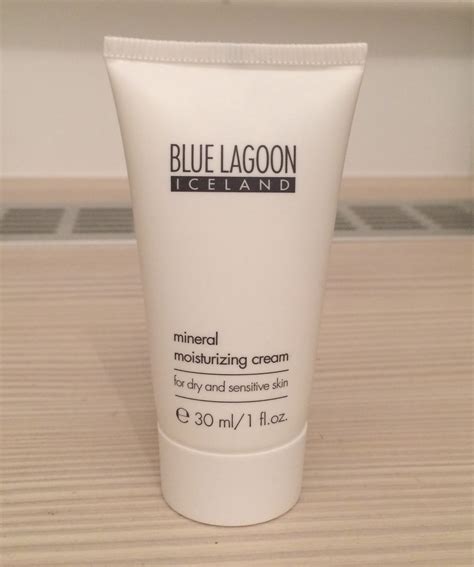 Blue lagoon skincare. Mineral Intensive Cream is used at the well-established Blue Lagoon Medical Clinic in Iceland. Since 1994, the Clinic has been offering an effective natural psoriasis treatment for people coming from all over the world. SKINTYPES: Very Dry Skin, Sensitive Skin. BENEFITS: Prevent, relieve, moisturize, soothe, nourish, rich cream, comfort. 