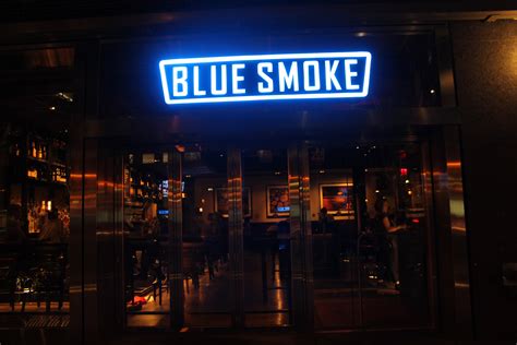 Blue smoke nyc. We ordered the spicy fried chicken sandwich and the beef brisket sandwich. Both were very large and could be shared with a side dish and have enough food for two. Each sandwich is served with about eight or 10 in-house fried potato chips which were well seasoned, crispy and slightly brown. 