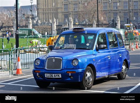 Blue taxi. As a Riide partner, you can use the Blueline Taxis app to book your taxi in more than 24 cities in the UK, US, Canada & Ireland See a full list of cities here . Download the Blueline app 