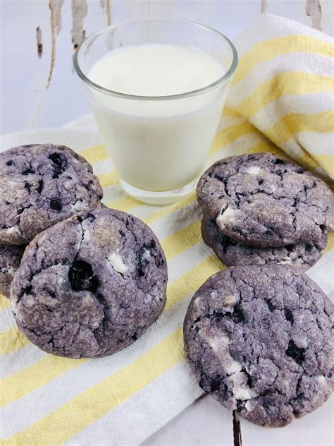 Blueberry sugar. Are you a fan of delicious and easy-to-make coffee cakes? If so, then you’re in for a treat. In this article, we will unveil the secret to creating a perfectly moist Bisquick blueb... 