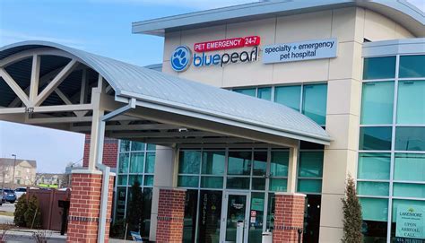 BluePearl Pet Hospital Glendale, WI. 2100 W Silver Spring Dr., Glendale, WI 53209. 414.540.6710. 92.78 Miles. The BluePearl Pet Hospital in Green Bay, WI (formerly Animal Referral Center) is an emergency vet and animal hospital.. 