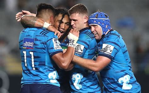 Blues tie down 7 players. - Huge Rugby News