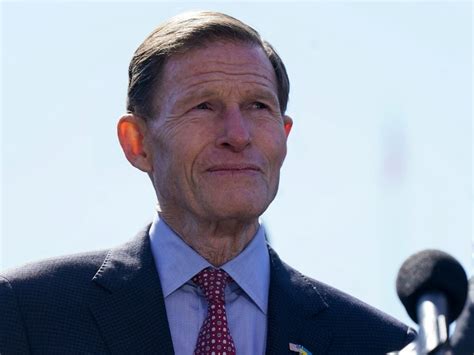 Blumenthal breaks leg at UConn parade, to undego surgery