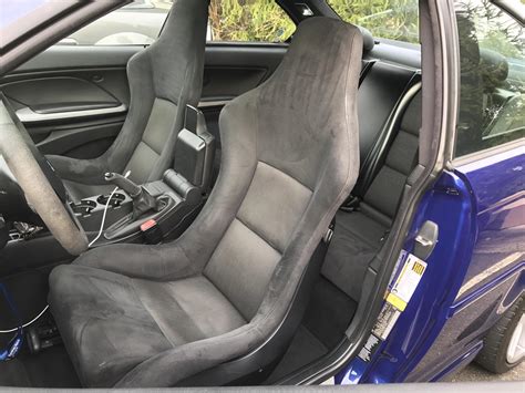 the power for seat and memory have their own socket. same place between seats. (the additional wires for the heating is an extra socket in the seat connectors). OE CSL WHEELS - OE CSL BRAKES - OE AUTOFOLD MIRRORS - CSL RACK - CSL TRUNK - CSL DIFFUSER - AA TUNE - AA PULLEYS - AS 40% SSK - BILSTEIN PSS9s CF CSL LIP - NAV- BMW PERF CF BRACE - BMW ...