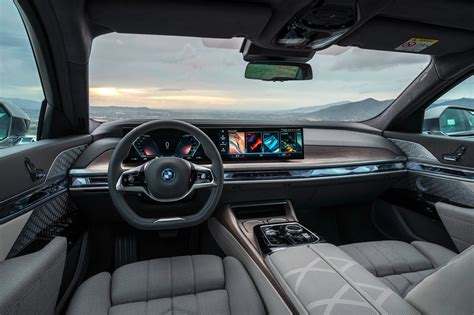 Bmw i7 interior. The i7's standard interior features include a 12.3-inch digital instrument cluster, a 14.9-inch touch screen, navigation, an 18-speaker Bowers & Wilkins surround-sound stereo, Android Auto,... 