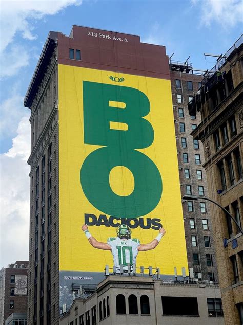 Bo nix billboard. Aug 22, 2023 · The Bo Nix fever went up a notch when a huge billboard went up in downtown New York. It is reminiscent of the Oregon campaign in the early 2000s that saw them plaster former quarterback Joey ... 
