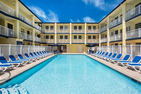 Boardwalk Resort-POOL OPEN/OCEANFRONT View/kitchen - Airbnb