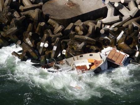 Boat crash manasquan inlet. While the old adage with a boat is that 