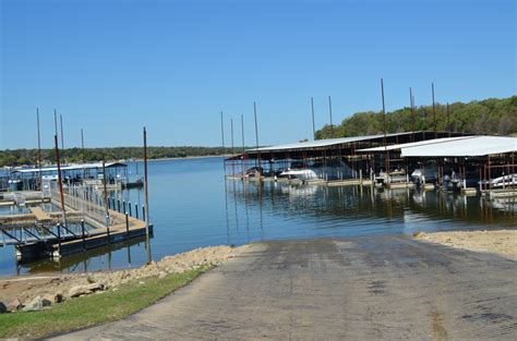 Boat ramps on lake texoma. POTTSBORO, Texas (KXII) - High lake levels have shut down several lakeside boat ramps and some slips and boat houses are unreachable while debris is popping up around Lake Texoma. As recent ... 
