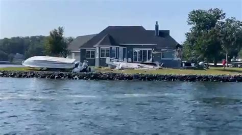 Boat slams into house at Missouri’s Lake of the Ozarks, injuring 8 who were on board