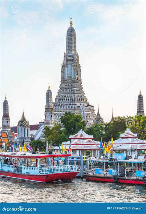 Boat to Wat Arun - Review of Chao Phraya Express Boat, …