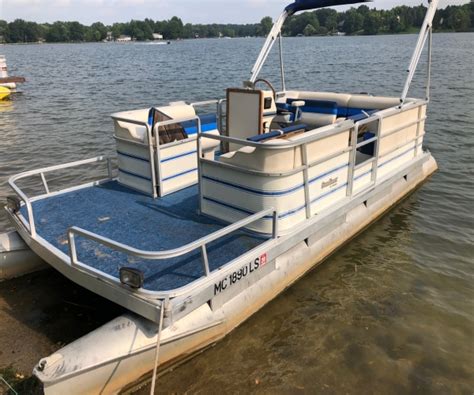 Boats craigslist michigan. Lincoln Park, MI. $1,500 $2,000. 1986 Starcraft 16 foot aluminum. Trenton, MI. $4,200. 1989 Bayliner trophy. Taylor, MI. New and used Boats for sale in Detroit, Michigan on Facebook Marketplace. Find great deals and sell your items for free. 
