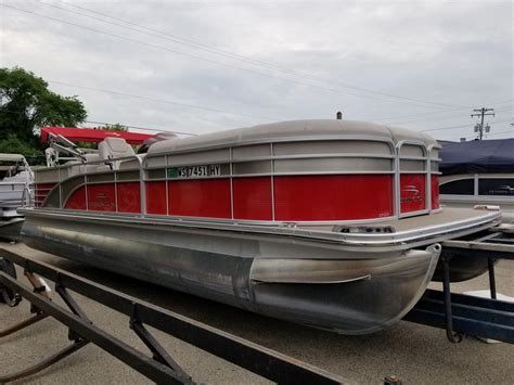 2002 Alumacraft Tournament Pro 175 CS. $14,750. Richfield, Wisconsin. Year 2002. Make Alumacraft. Model Tournament Pro 175 CS. Category Fishing Boats. Length 17. Posted 1 Week Ago.. Boats for sale in wisconsin by owner