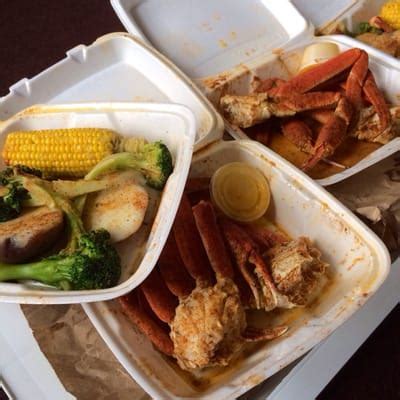  Bob's House of Crabs Seafood Restaurant · $