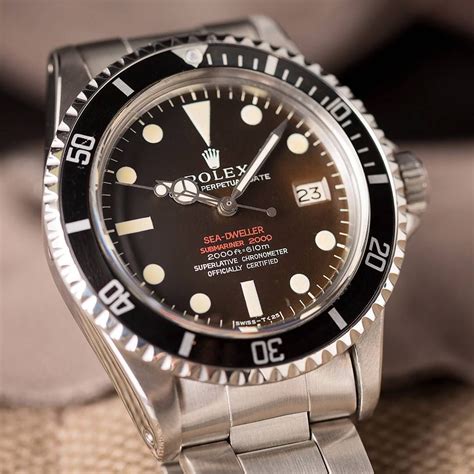 The History. In 1953, Rolex introduced their Submariner line of dive watches in the form of the reference 6204. At the time of the Submariner’s initial release, scuba diving was still a very new sport, and the concept of a watch specifically designed for underwater use was still just in its very beginning stages.