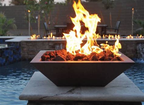 Bobé Fire Tables - CMP