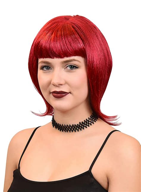 Bob Perücke mit Pony: Wandel zu einem stilvollen und vielseitigen Look