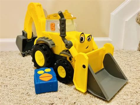 Bob The Builder Toy Tractor, Super Scoop -LIGHTS SOUNDS MUSIC…