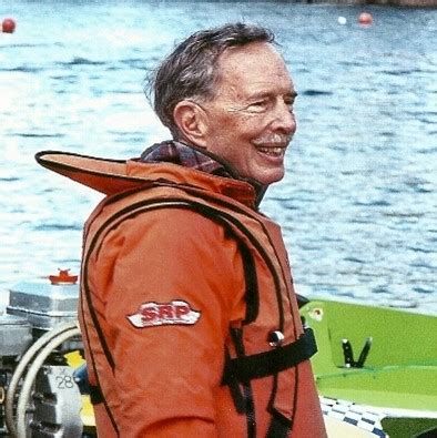 Bob Wartinger: Pioneering Powerboat Racing and Revolutionizing Safety Advocacy