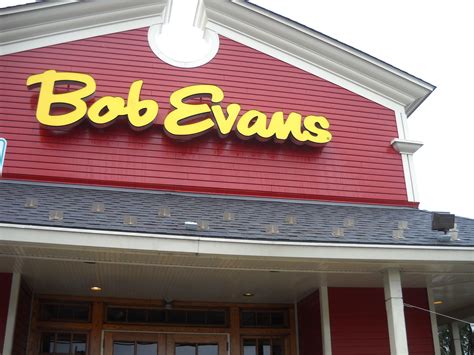 Bob Evans restaurant is the perfect go to for a satisfying lunch or dinner. We offer classic American favorites, innovative menu items, and family sized meals made with fresh ingredients and served with a smile. Come on in, order takeout, or have your favorite food delivered right to you!