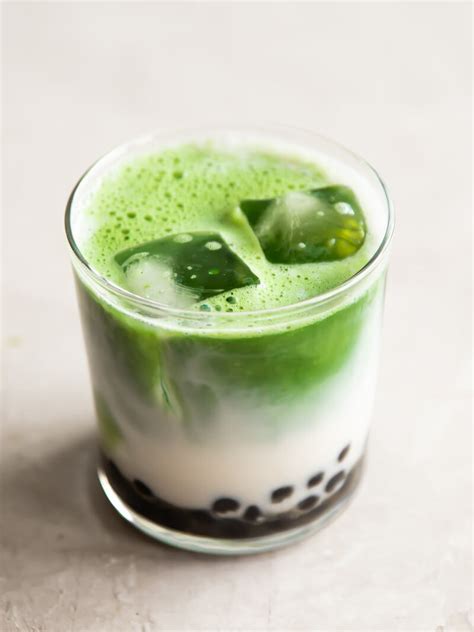 Boba matcha. Crepes. Combine the milk, flour, cornstarch, matcha powder, sugar, eggs and melted butter in a blender and blitz until smooth. Pour the batter through a fine-meshed sieve into a large bowl. Heat a little vegetable oil in a medium non-stick frying pan over medium-low heat, and wipe the excess oil with a paper towel. 