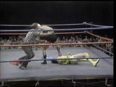 Bobby Heenan vs Greg Gagne (The Birth of The Weasel Suit)