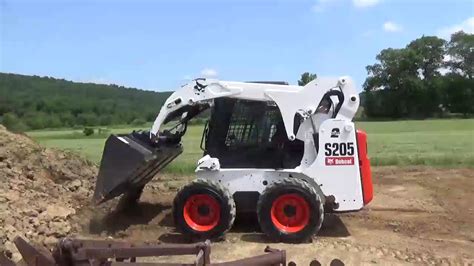 Bobcat S205 - MWE Tracks and Tires