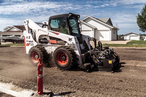 The Bobcat® S650 skid-steer loader is a vertical lift path model in the 600 frame size. Horsepower. 74.3 hp. Rated Operating Capacity (ISO) 1282 kg. Operating Weight. 3777 kg. Compare.. 