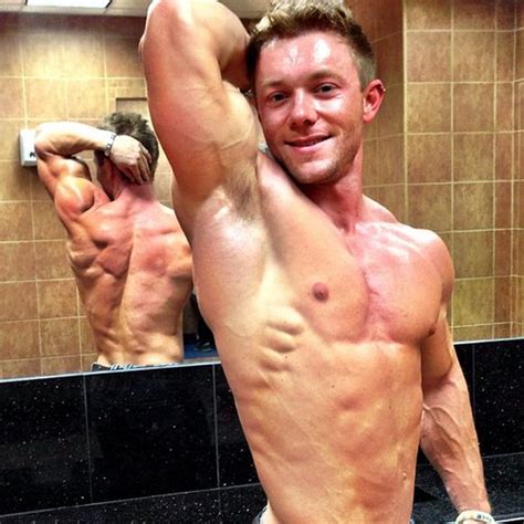 Bodybuilder Gay Porn