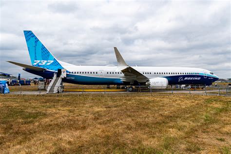 Boeing 737