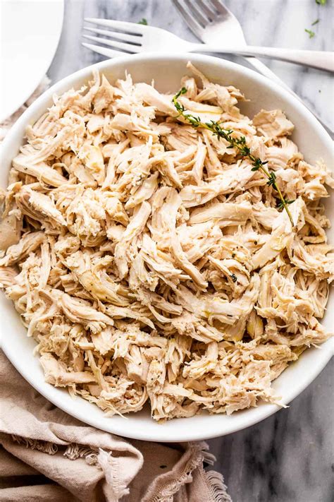 Boiled Chicken Breast - 1 cup, chopped or diced (140g) - YOUR-CALORIES…