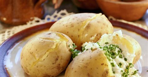 Boiled Potatoes with Cottage Cheese recipe Eat Smarter USA