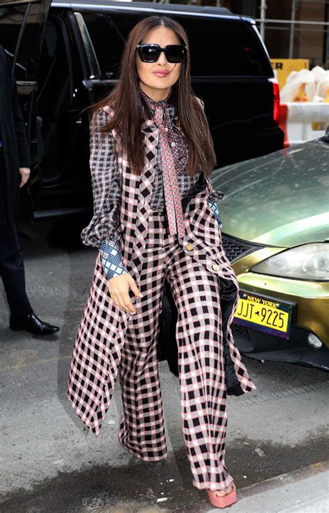 Bold Ways to Mix Prints and Patterns in Your Outfits