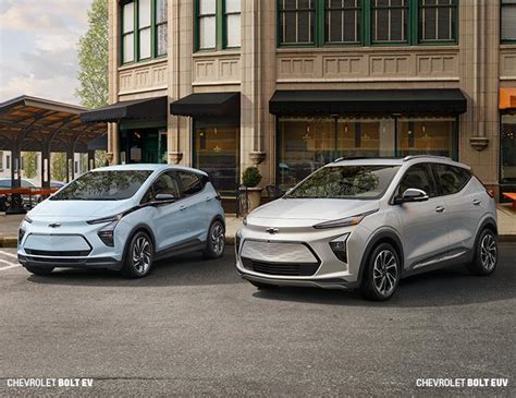 Bolt ev vs euv. To spur interest and make the Bolt more affordable, GM cut the starting prices by as much as $6,300 for the 2022 model year. The Bolt EV would start at $26,595, followed by the Bolt EUV at $28,195 ... 