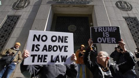 Bomb threat disrupts NY court where Trump case is being heard